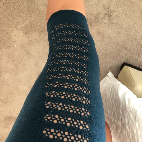 Lululemon Pants - Picture 3 of 6